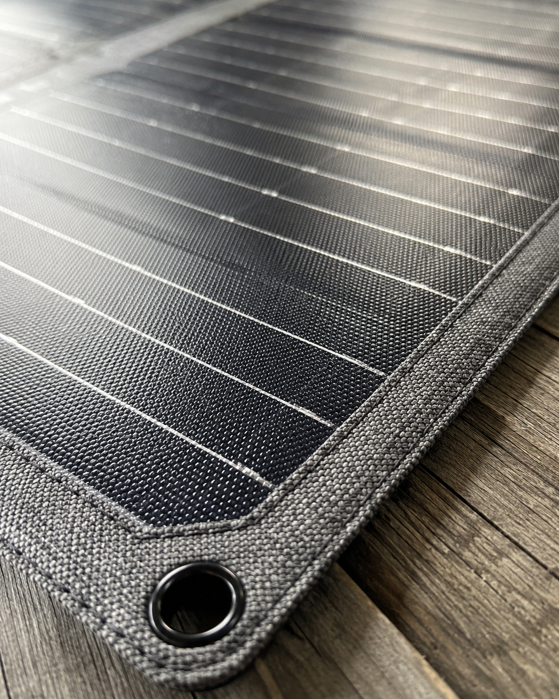 Panneau Solaire Pliable 100W Monocristallin – Camping & Van Life